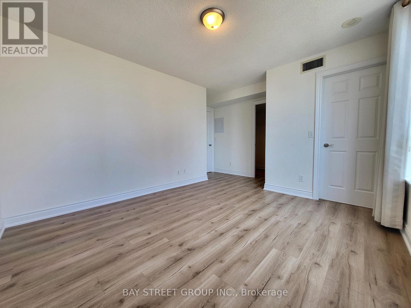 1413 - 15 Greenview Avenue, Toronto, ON - Indoor Photo Showing Other Room