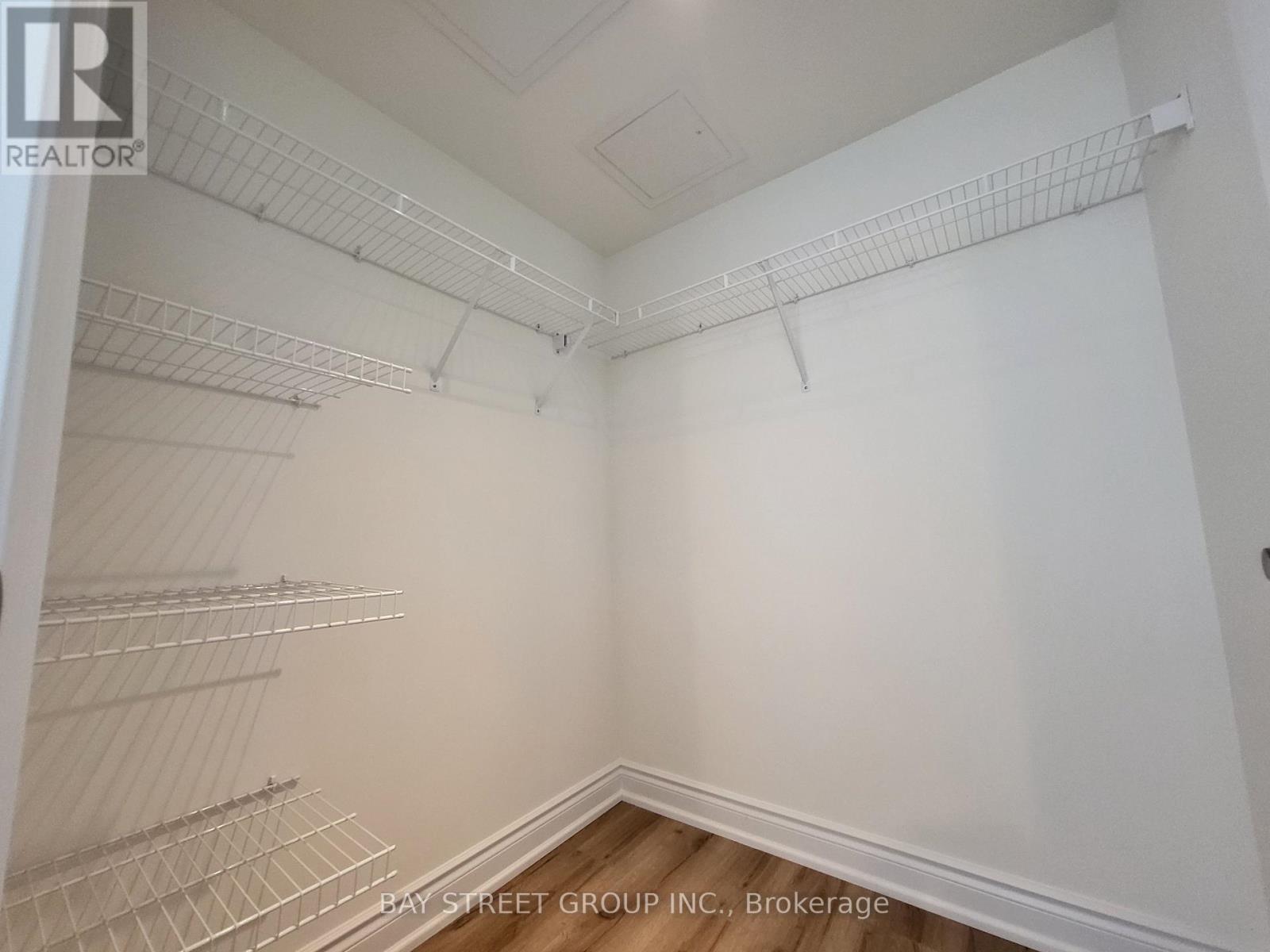 1413 - 15 Greenview Avenue, Toronto, ON - Indoor With Storage