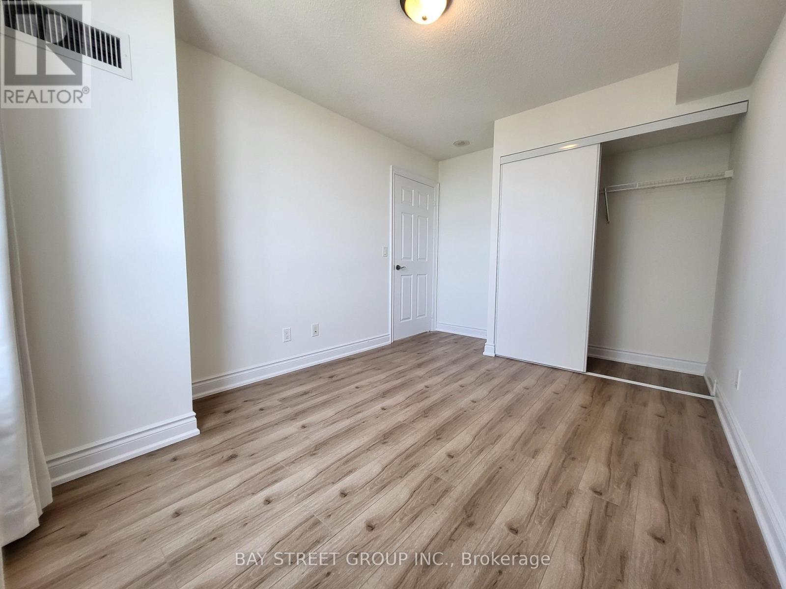 1413 - 15 Greenview Avenue, Toronto, ON - Indoor Photo Showing Other Room