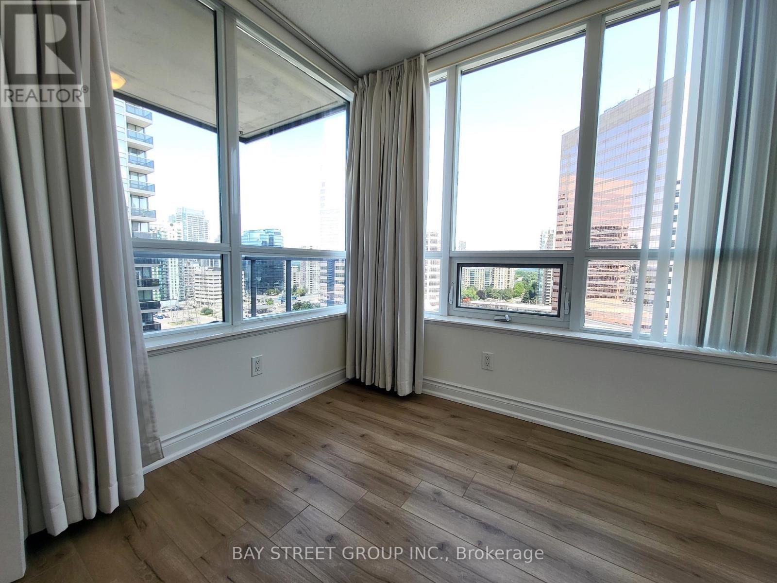 1413 - 15 Greenview Avenue, Toronto, ON - Indoor Photo Showing Other Room