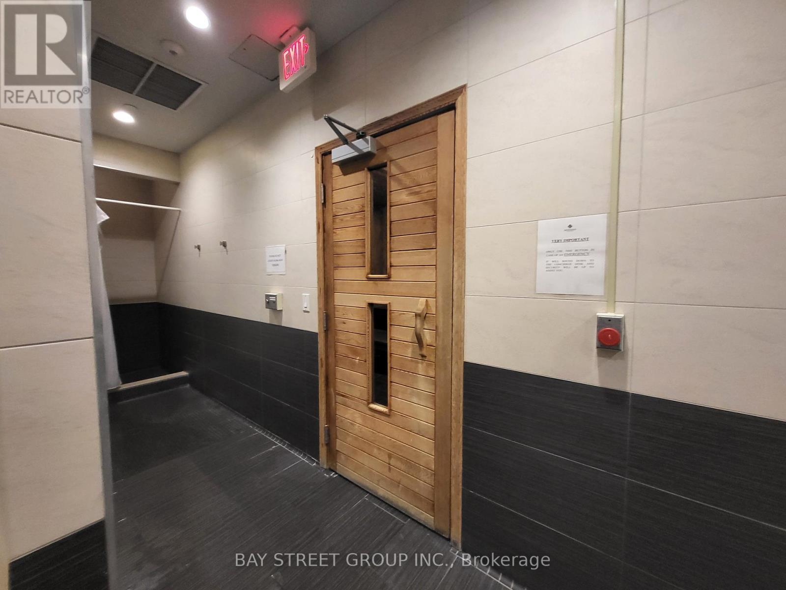 1413 - 15 Greenview Avenue, Toronto, ON - Indoor