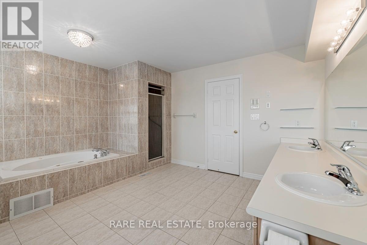 36 Horsham Avenue, Toronto, ON - Indoor Photo Showing Bathroom