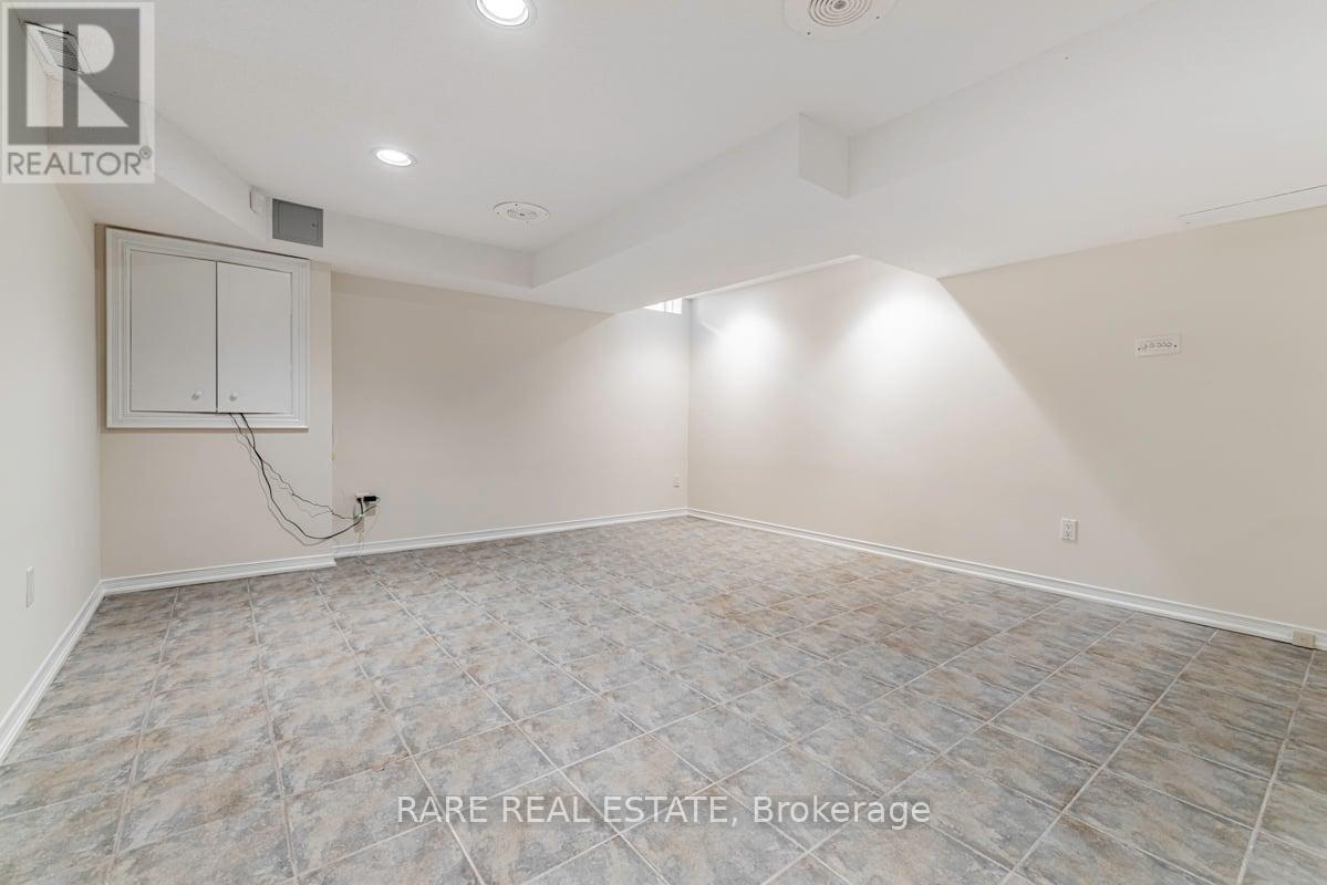 36 Horsham Avenue, Toronto, ON - Indoor Photo Showing Other Room