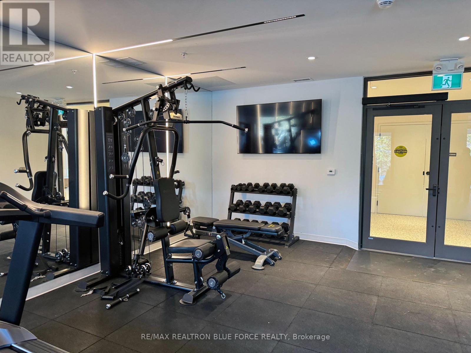 109 - 385 Arctic Red Drive, Oshawa, ON - Indoor Photo Showing Gym Room