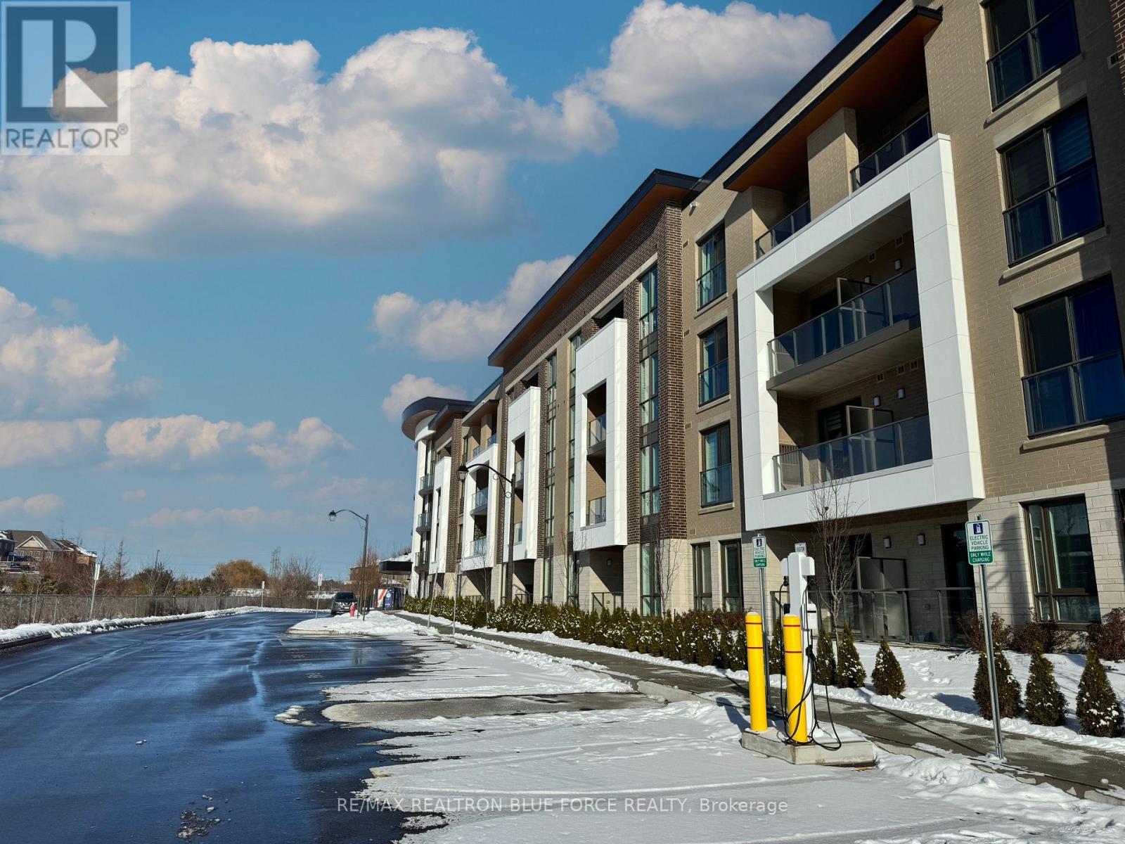 109 - 385 Arctic Red Drive, Oshawa, ON - Outdoor With Facade