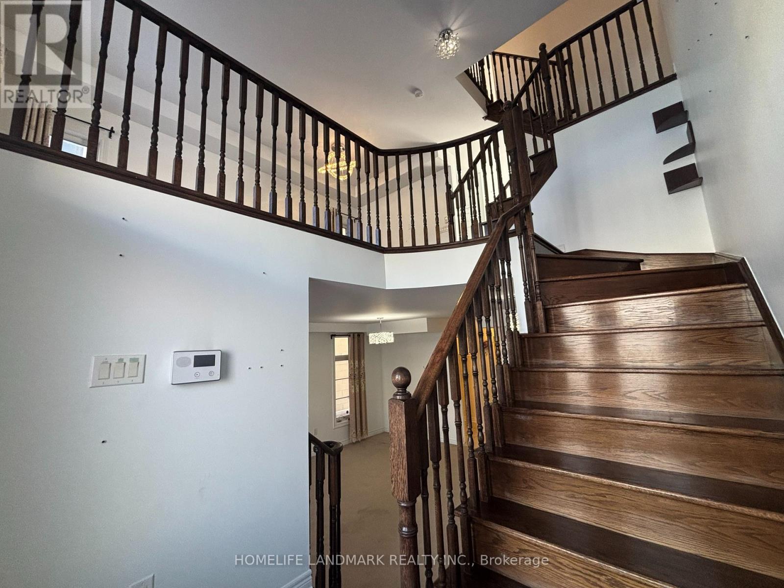 88 Grand Trunk Avenue, Vaughan, ON - Indoor Photo Showing Other Room