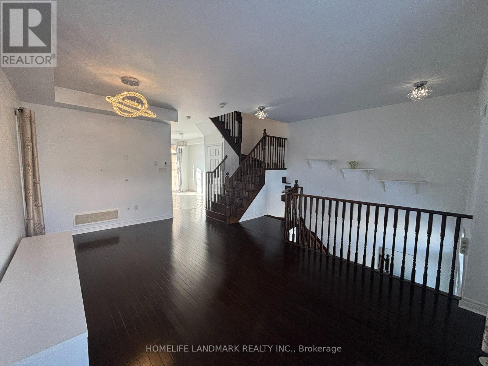 88 Grand Trunk Avenue, Vaughan, ON - Indoor Photo Showing Other Room