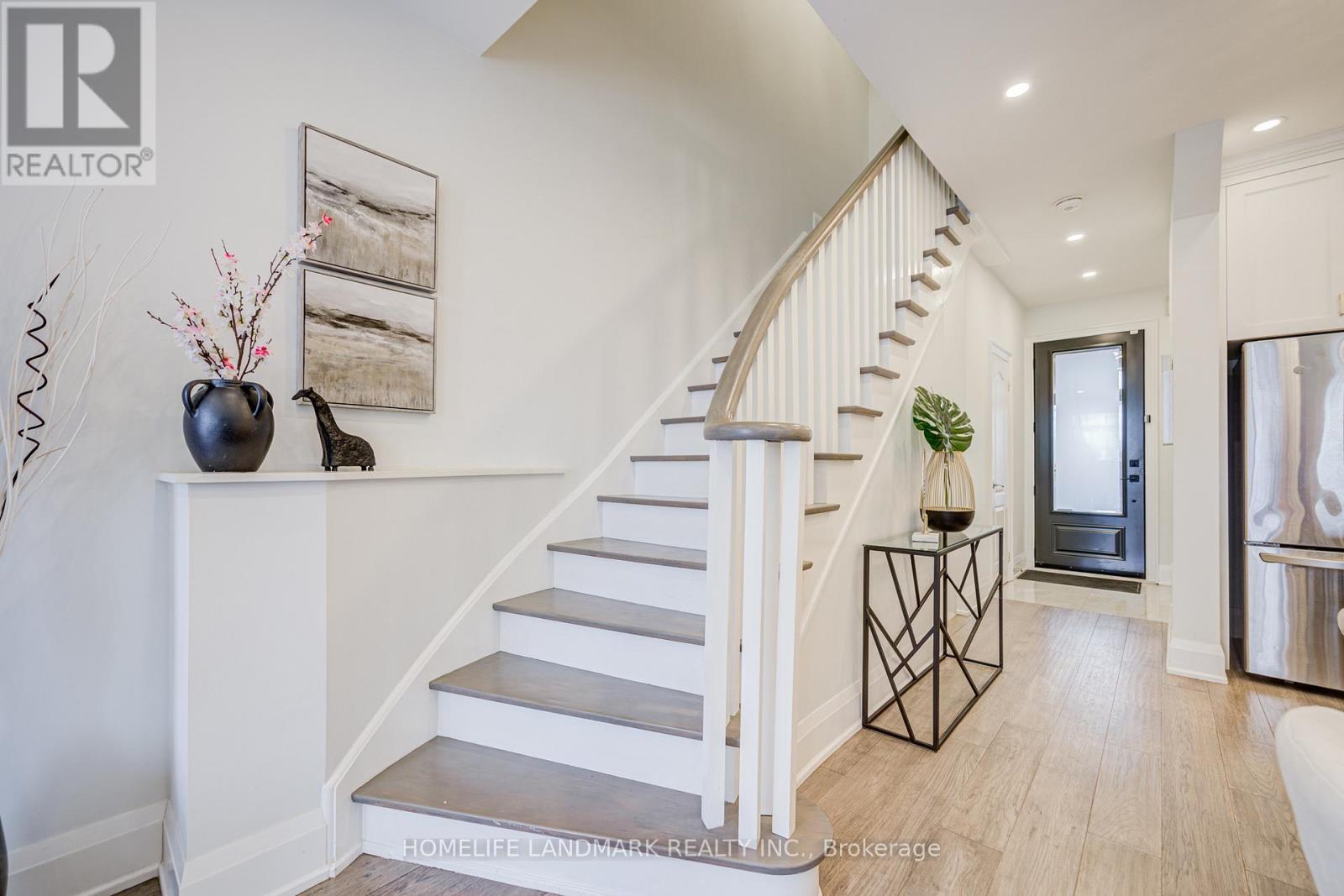 16 Gauguin Avenue, Vaughan, ON - Indoor Photo Showing Other Room