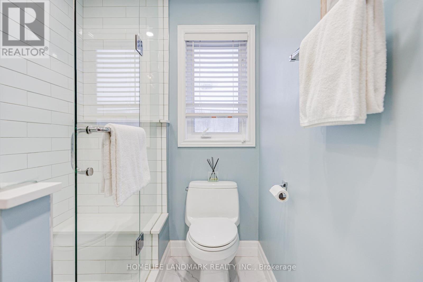 16 Gauguin Avenue, Vaughan, ON - Indoor Photo Showing Bathroom