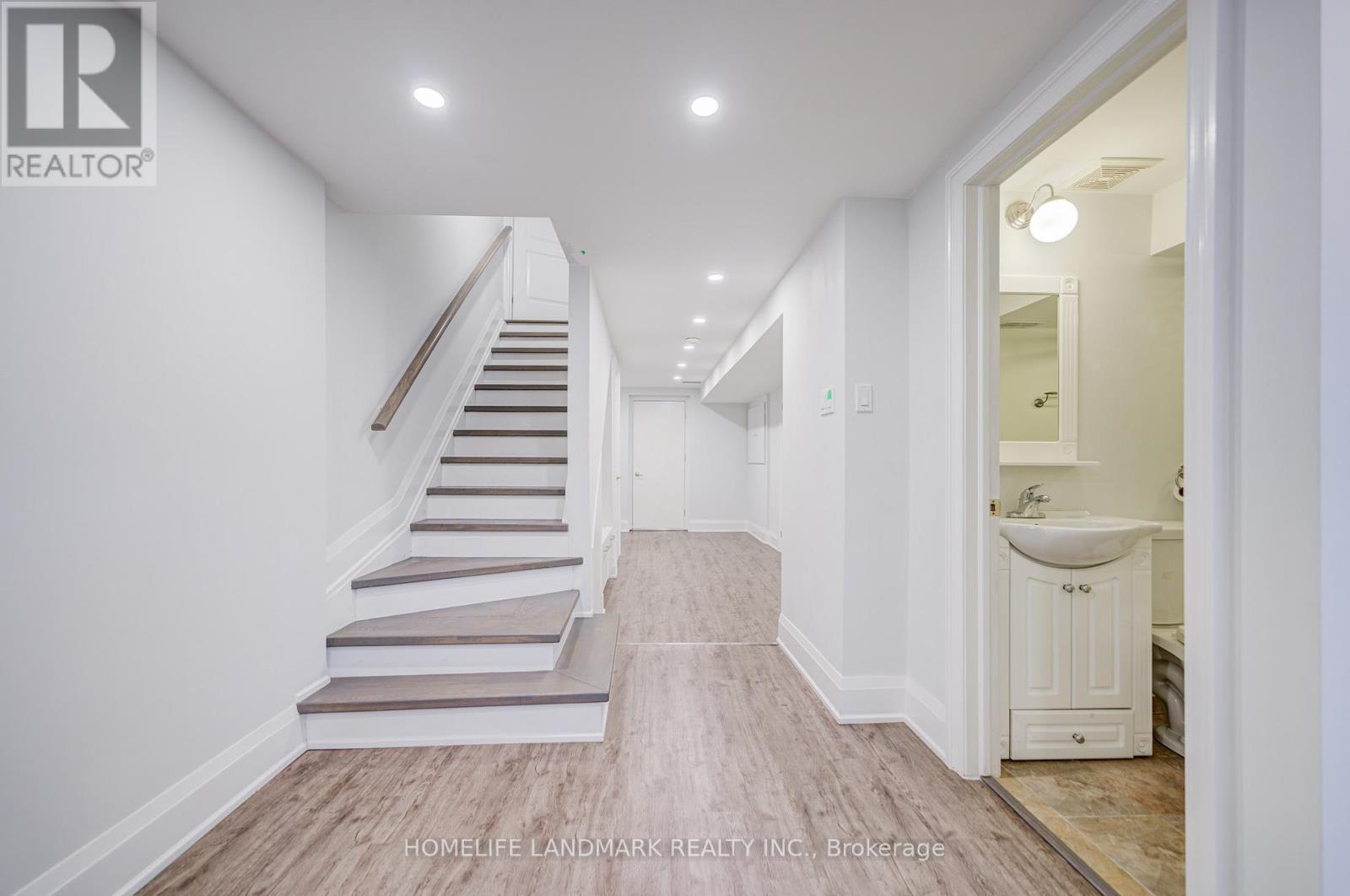 16 Gauguin Avenue, Vaughan, ON - Indoor Photo Showing Other Room