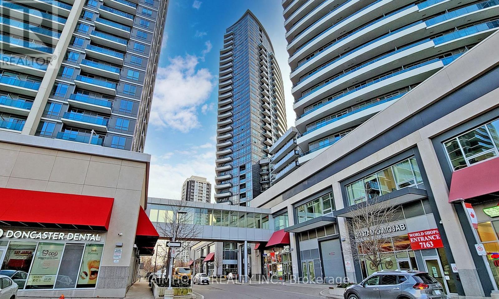321 - 7161 Yonge Street, Markham, ON - Outdoor With Facade