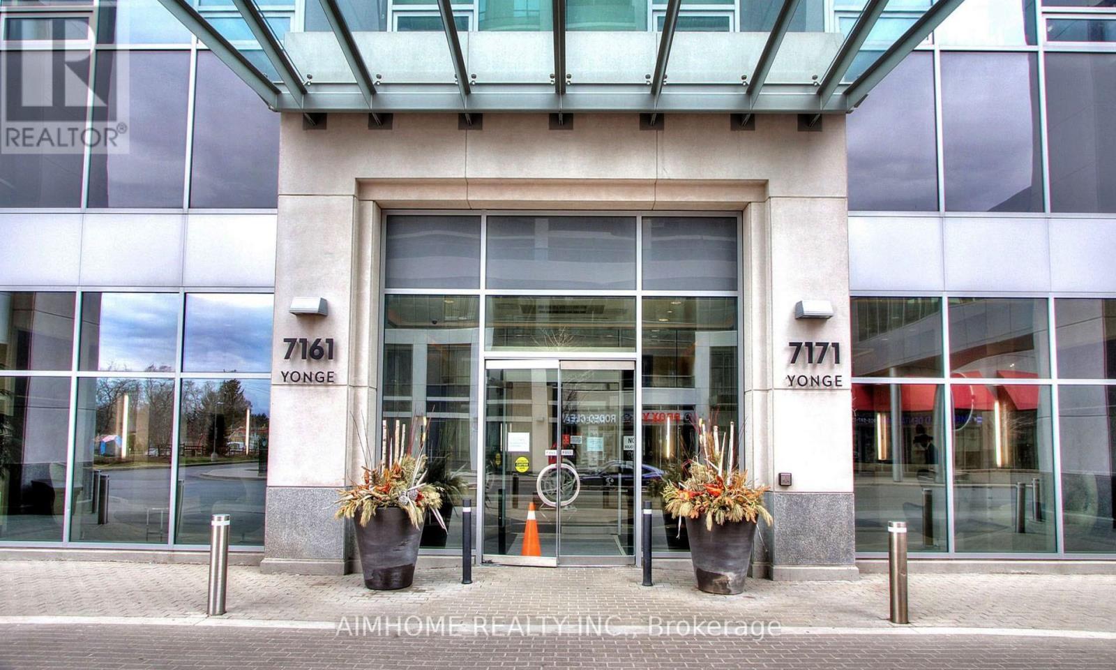 321 - 7161 Yonge Street, Markham, ON - Outdoor