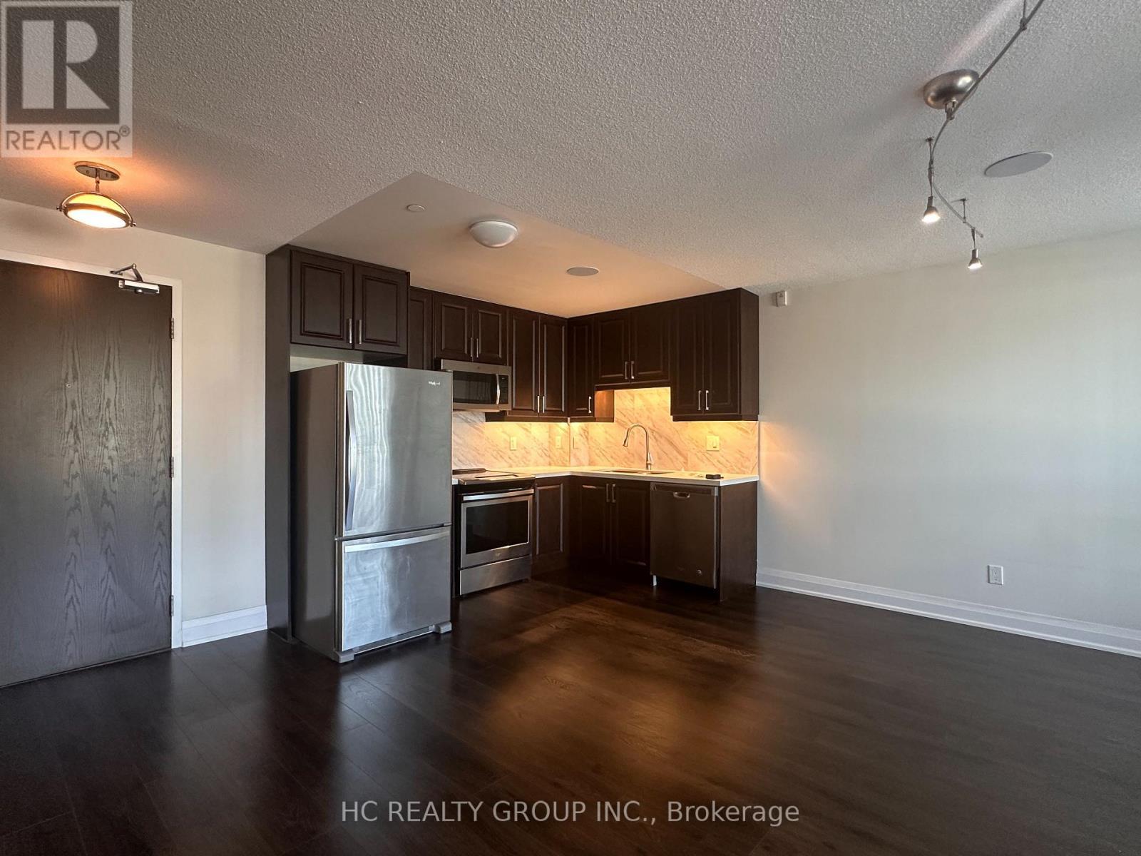 113 - 75 Norman Bethune Avenue, Richmond Hill, ON - Indoor Photo Showing Kitchen