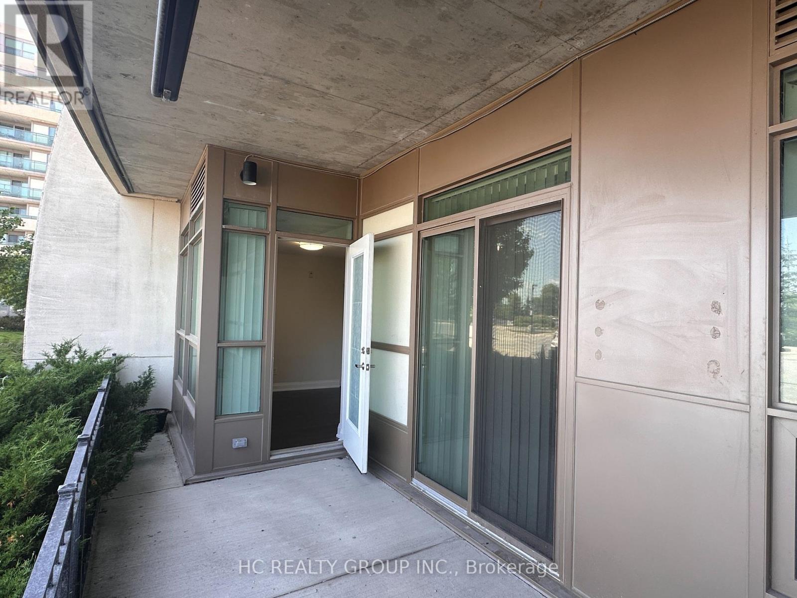 113 - 75 Norman Bethune Avenue, Richmond Hill, ON - Outdoor With Exterior