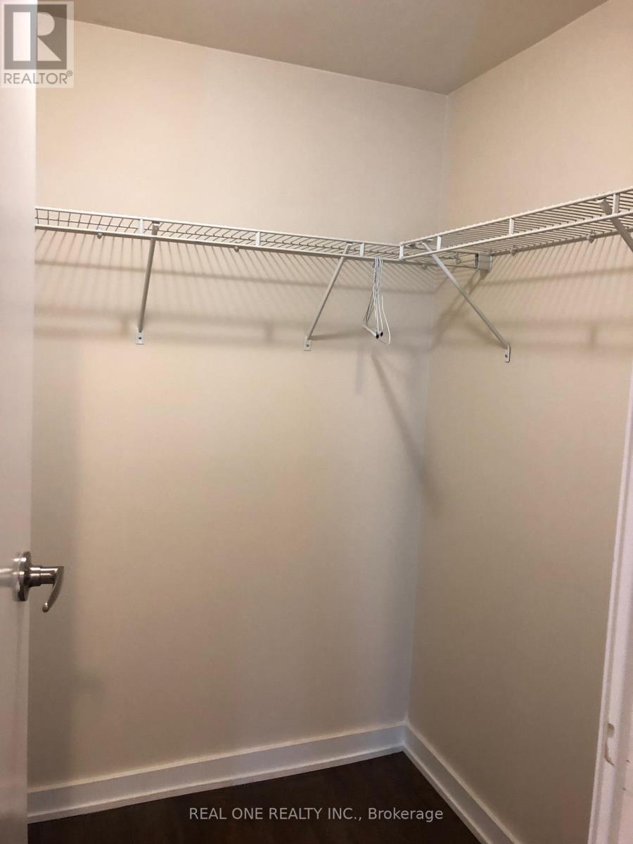 3908 - 4070 Confederation Parkway, Mississauga, ON - Indoor With Storage