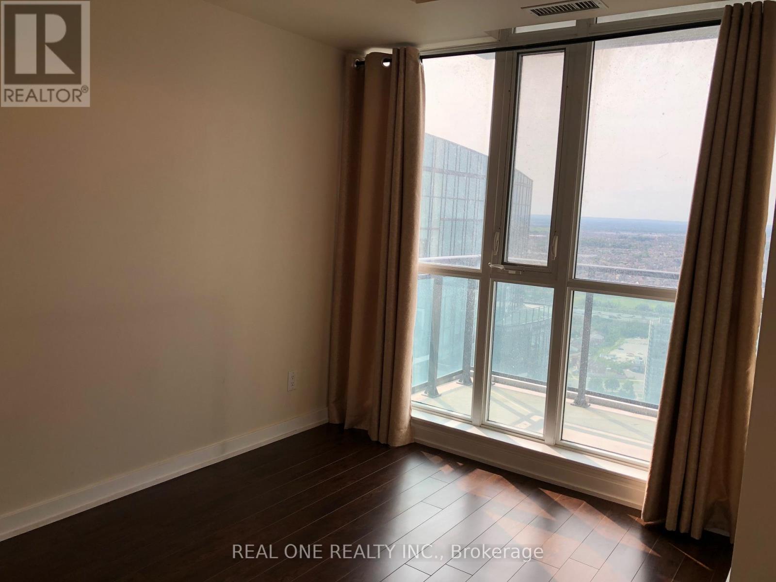 3908 - 4070 Confederation Parkway, Mississauga, ON - Indoor Photo Showing Other Room