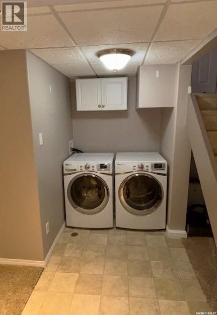 1013 Grayson Crescent, Moose Jaw, SK - Indoor Photo Showing Laundry Room