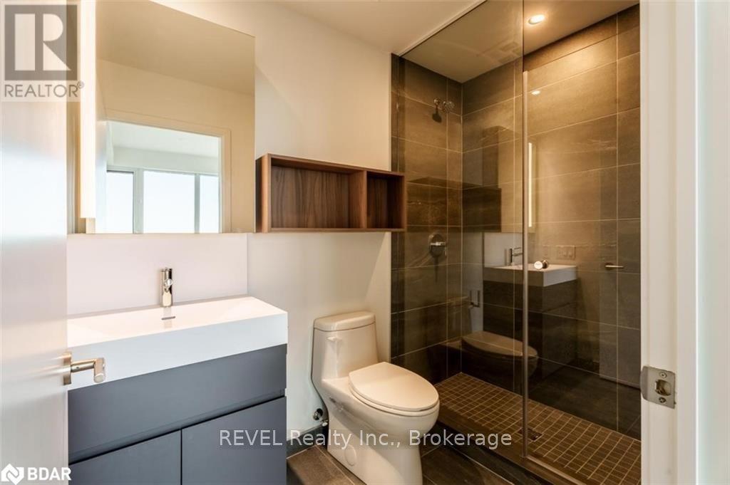 39 Mary Street, Barrie, ON - Indoor Photo Showing Bathroom