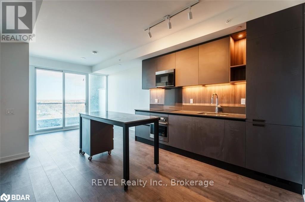 39 Mary Street, Barrie, ON - Indoor