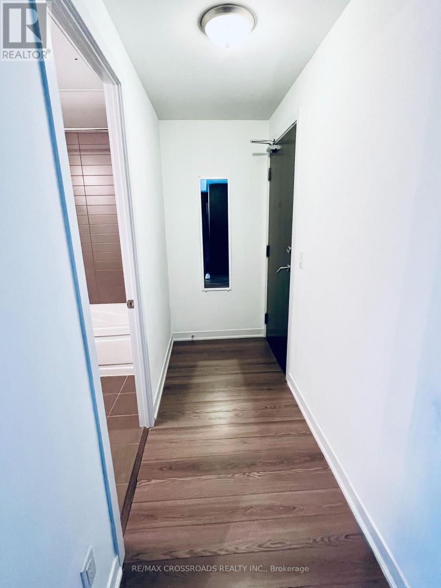 1301 - 60 Berwick Avenue, Toronto, ON - Indoor Photo Showing Other Room