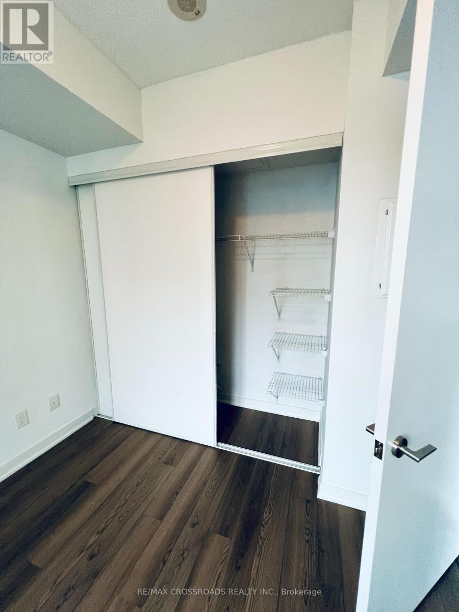 1301 - 60 Berwick Avenue, Toronto, ON - Indoor Photo Showing Other Room