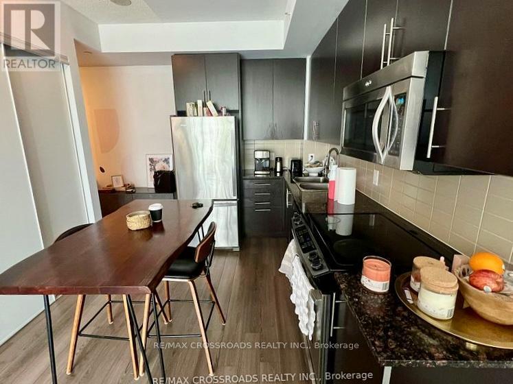 1301 - 60 Berwick Avenue, Toronto, ON - Indoor