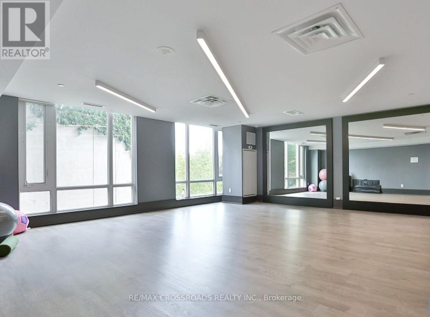 1301 - 60 Berwick Avenue, Toronto, ON - Indoor Photo Showing Other Room