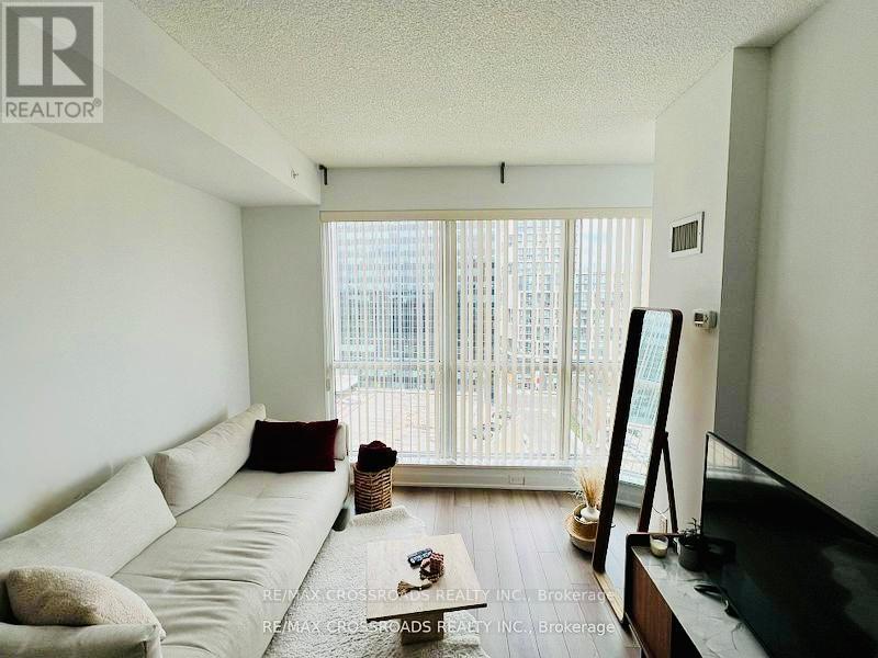 1301 - 60 Berwick Avenue, Toronto, ON - Indoor Photo Showing Living Room