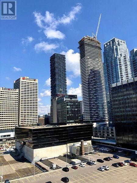 1301 - 60 Berwick Avenue, Toronto, ON - Outdoor