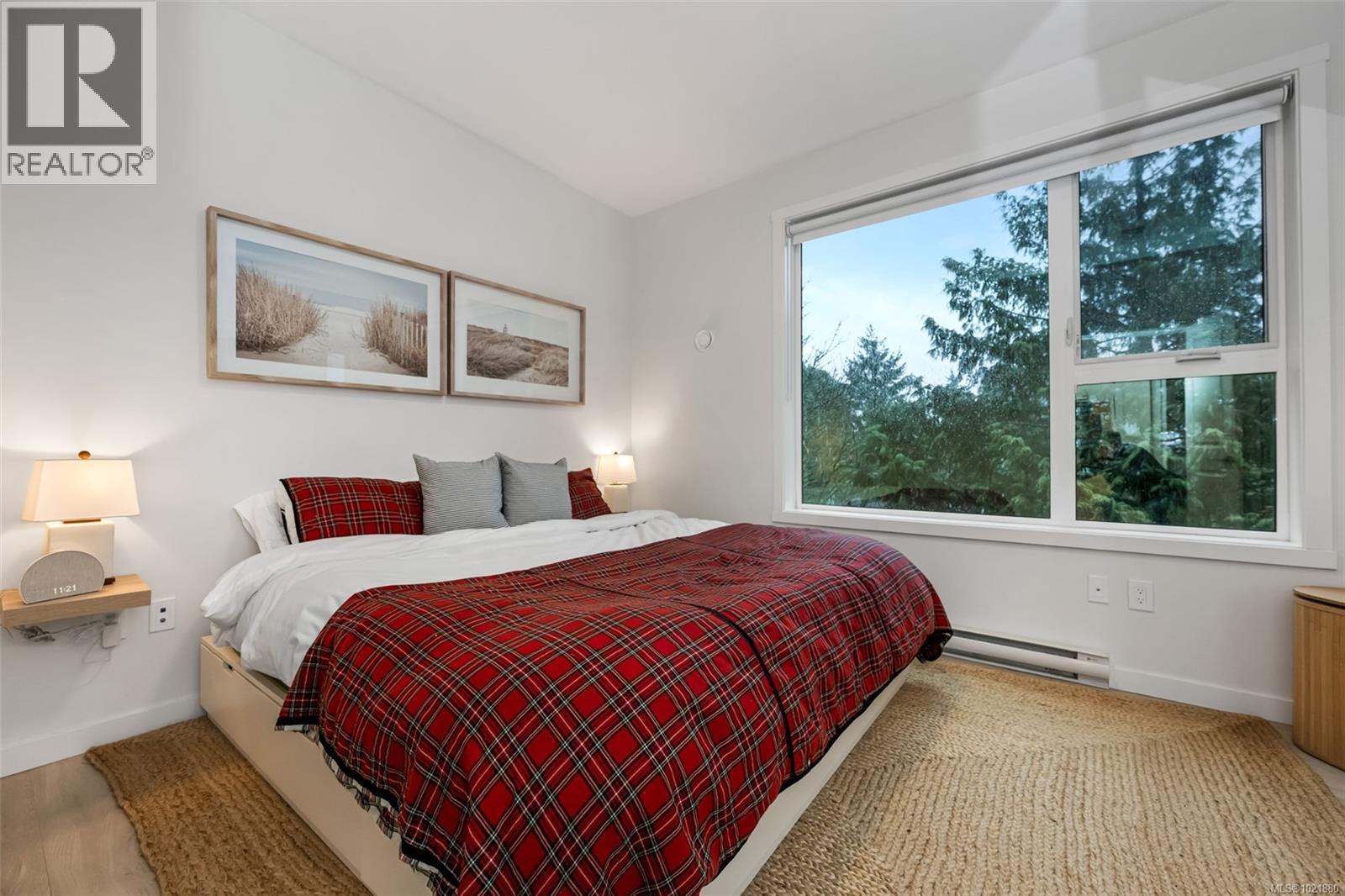 301 842 Orono Ave, Langford, BC - Indoor Photo Showing Bedroom
