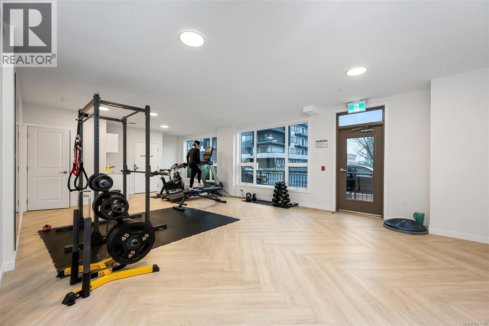 301 842 Orono Ave, Langford, BC - Indoor Photo Showing Gym Room