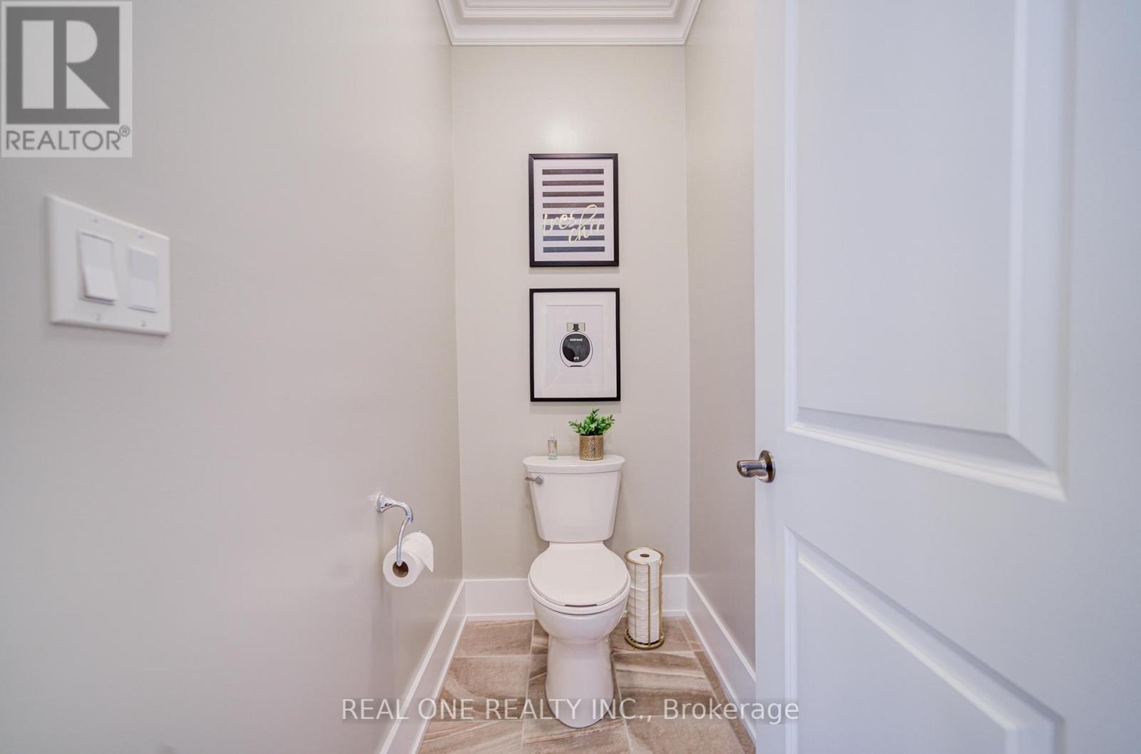 295 Sunnybrae Avenue, Innisfil, ON - Indoor Photo Showing Bathroom