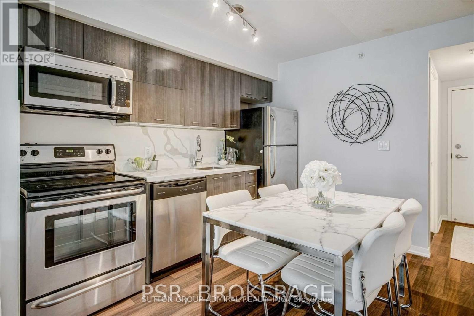 520 - 20 Joe Shuster Way, Toronto, ON - Indoor