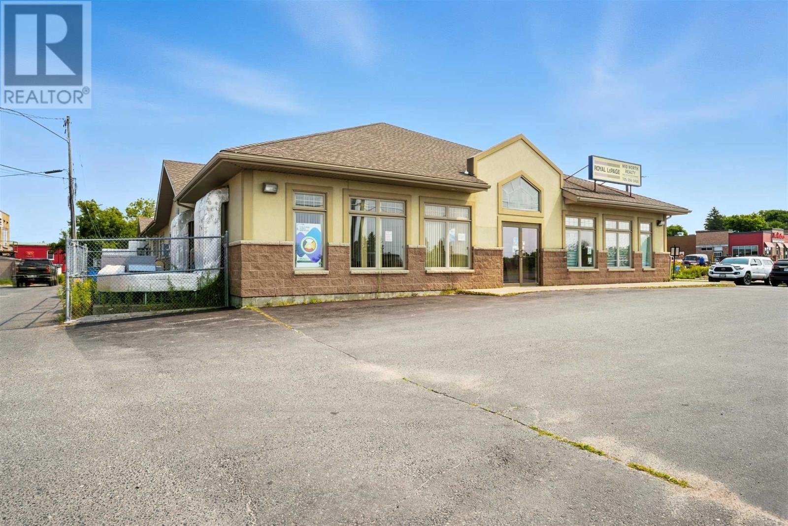 9 Lawton St, Blind River, ON