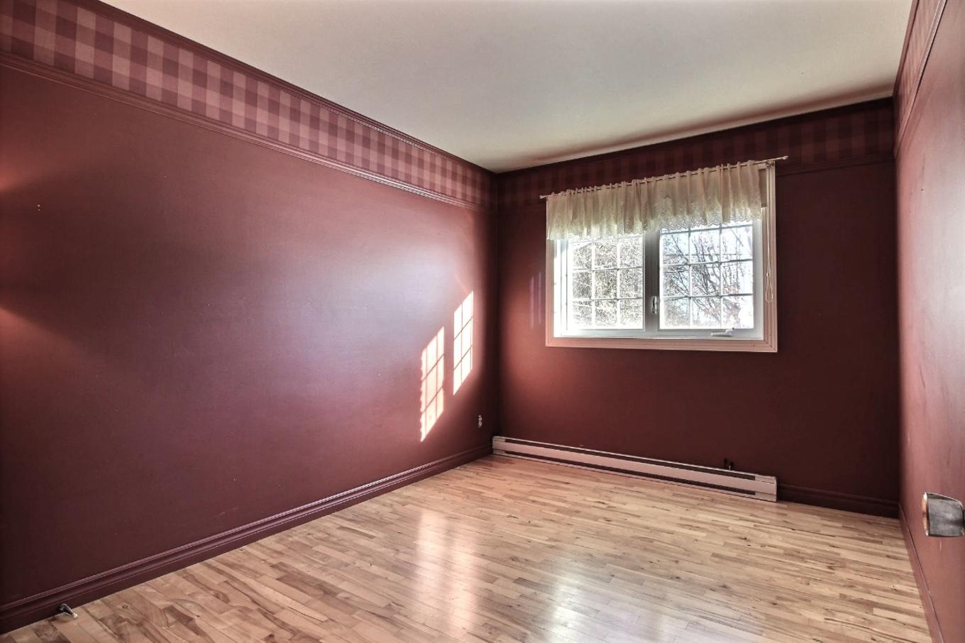 Bedroom - 30 Route Du Canton, Brownsburg-Chatham, QC - Indoor Photo Showing Other Room