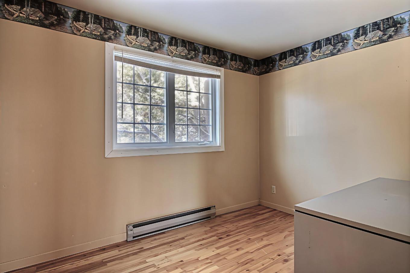 Bedroom - 30 Route Du Canton, Brownsburg-Chatham, QC - Indoor Photo Showing Other Room