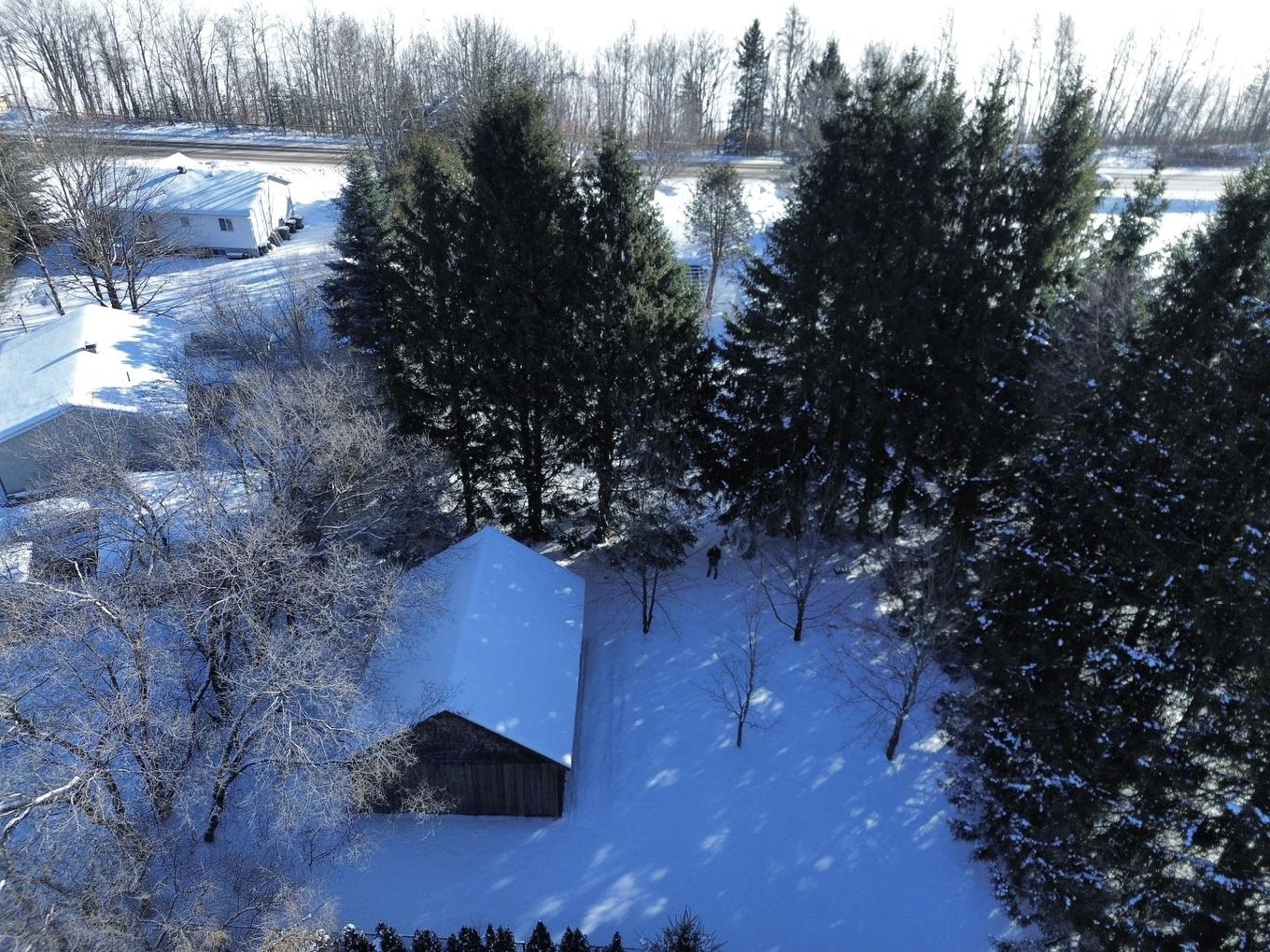 Garage - 30 Route Du Canton, Brownsburg-Chatham, QC - Outdoor