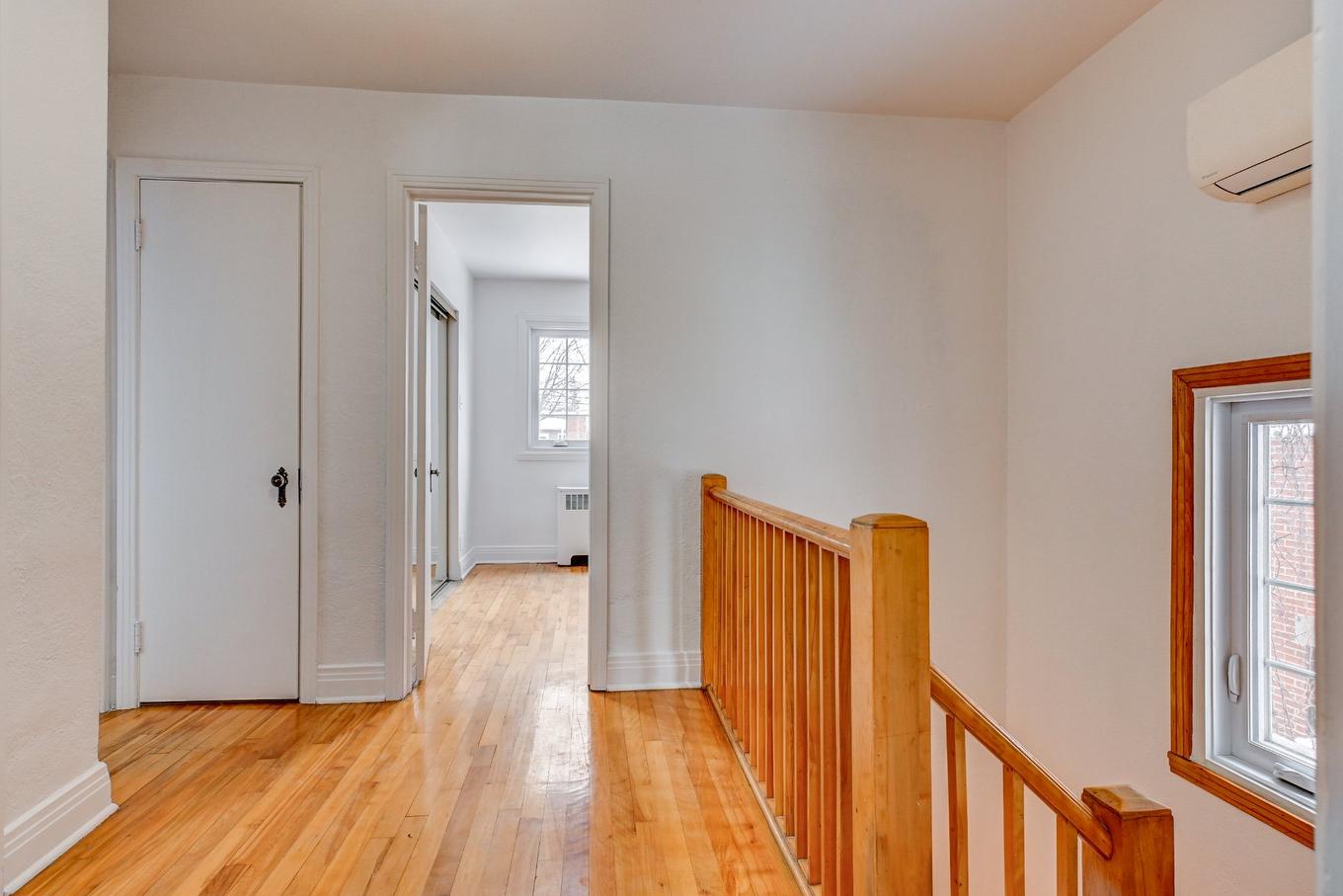 Passageway - 10202 Rue Berri, Montréal (Ahuntsic-Cartierville), QC - Indoor Photo Showing Other Room