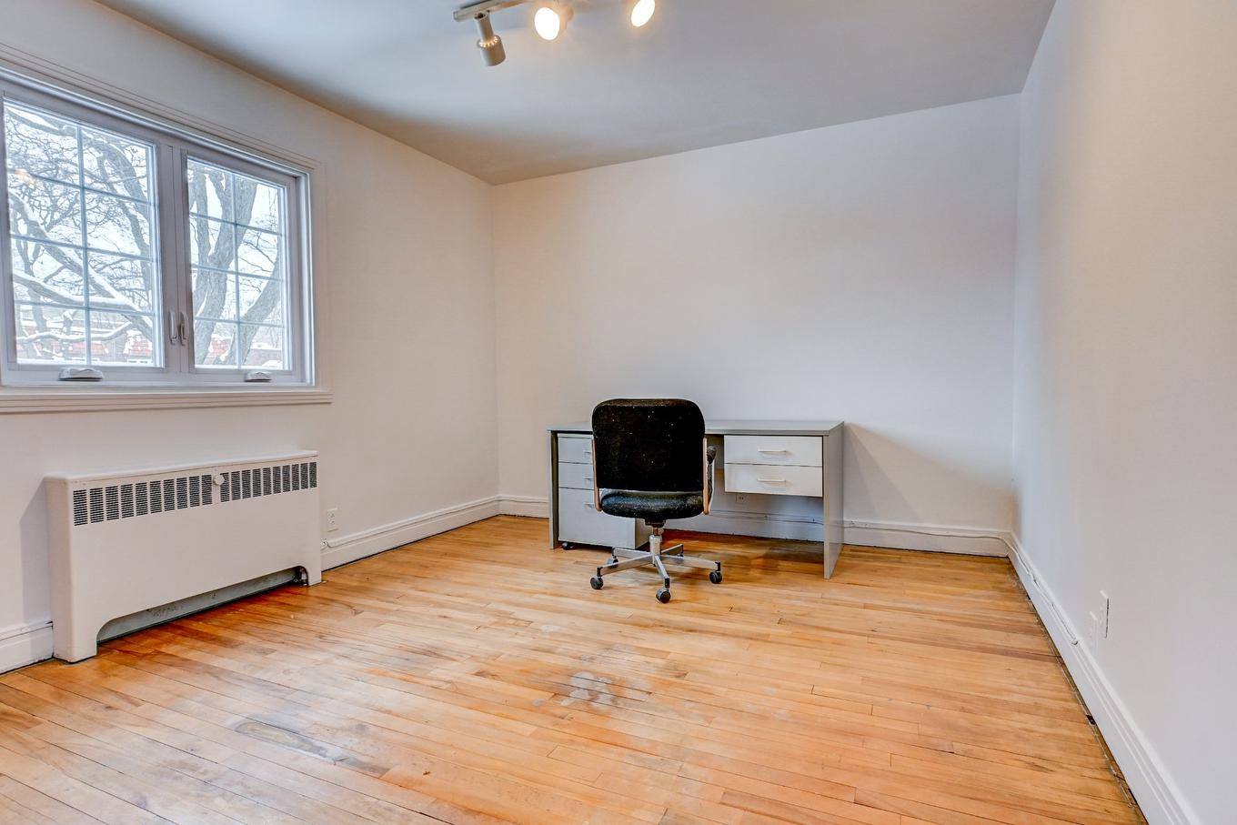Bedroom - 10202 Rue Berri, Montréal (Ahuntsic-Cartierville), QC - Indoor