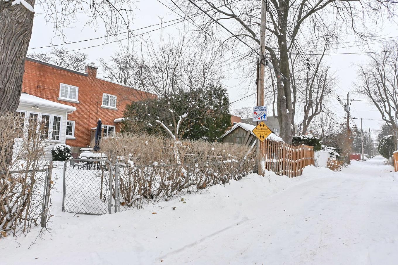 Street - 10202 Rue Berri, Montréal (Ahuntsic-Cartierville), QC - Outdoor