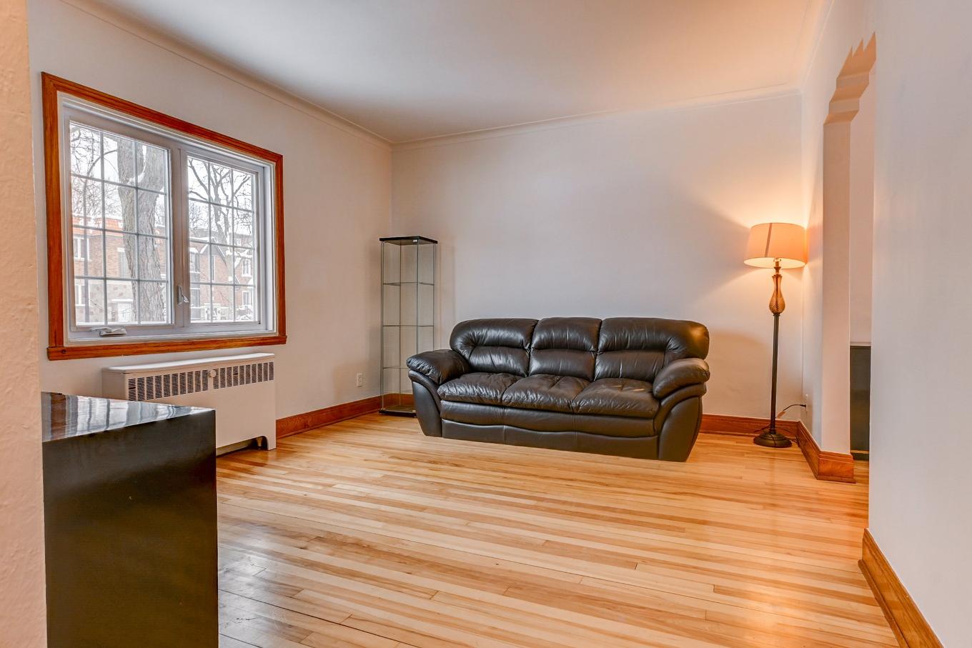 Living room - 10202 Rue Berri, Montréal (Ahuntsic-Cartierville), QC - Indoor