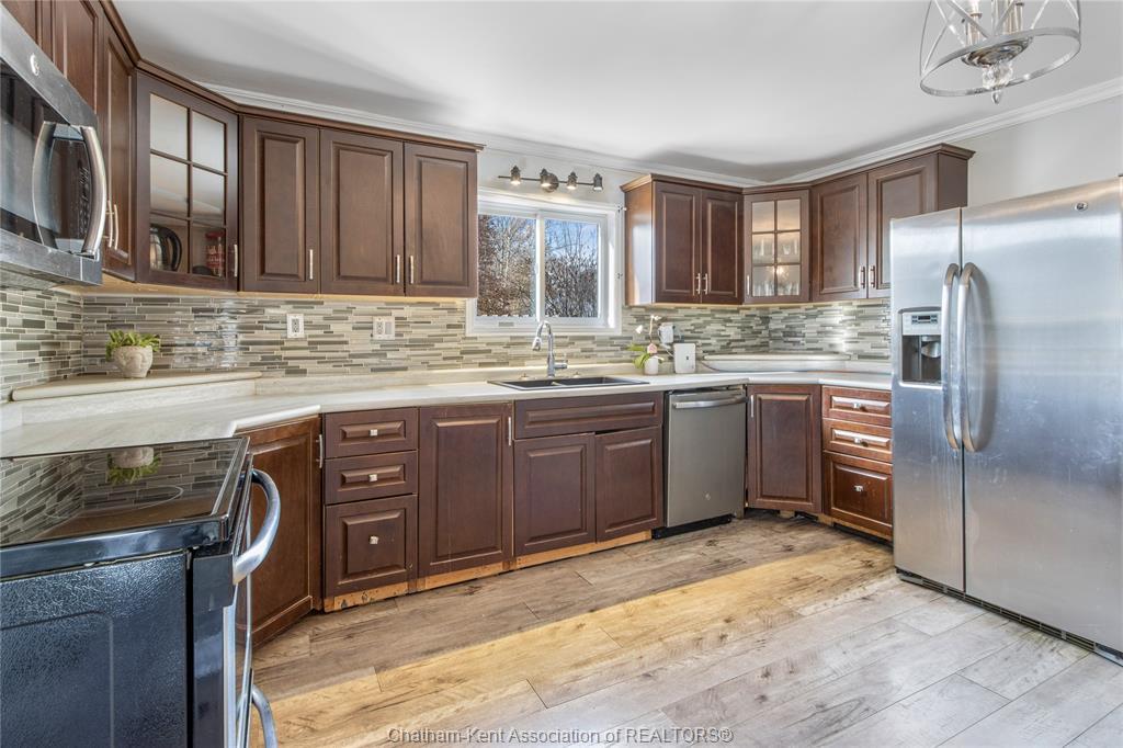 21724 Kent Bridge Road, Kent Bridge, ON