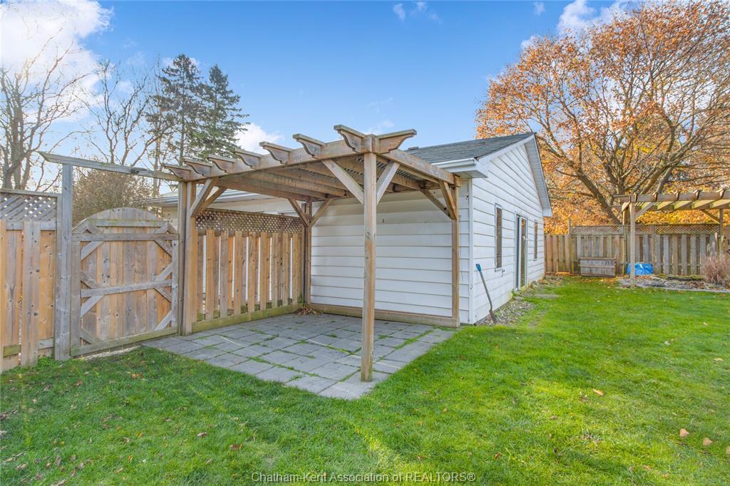 21724 Kent Bridge Road, Kent Bridge, ON