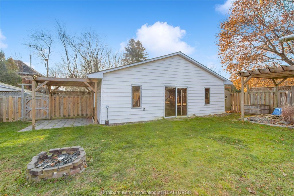 21724 Kent Bridge Road, Kent Bridge, ON