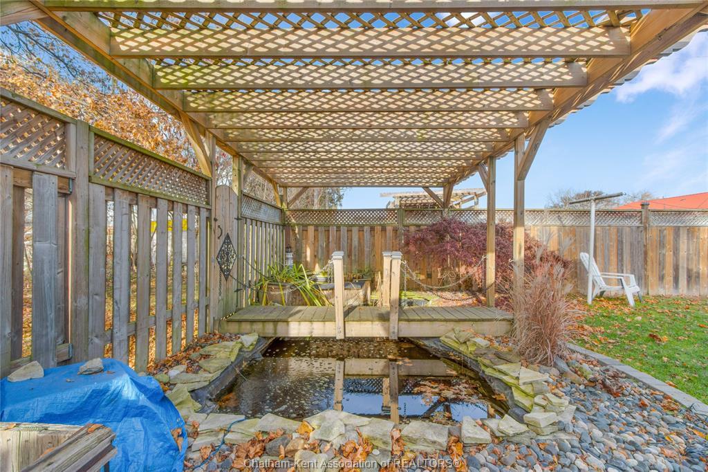 21724 Kent Bridge Road, Kent Bridge, ON