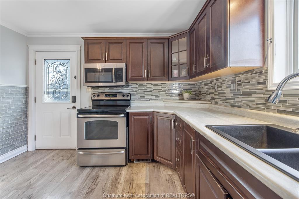 21724 Kent Bridge Road, Kent Bridge, ON