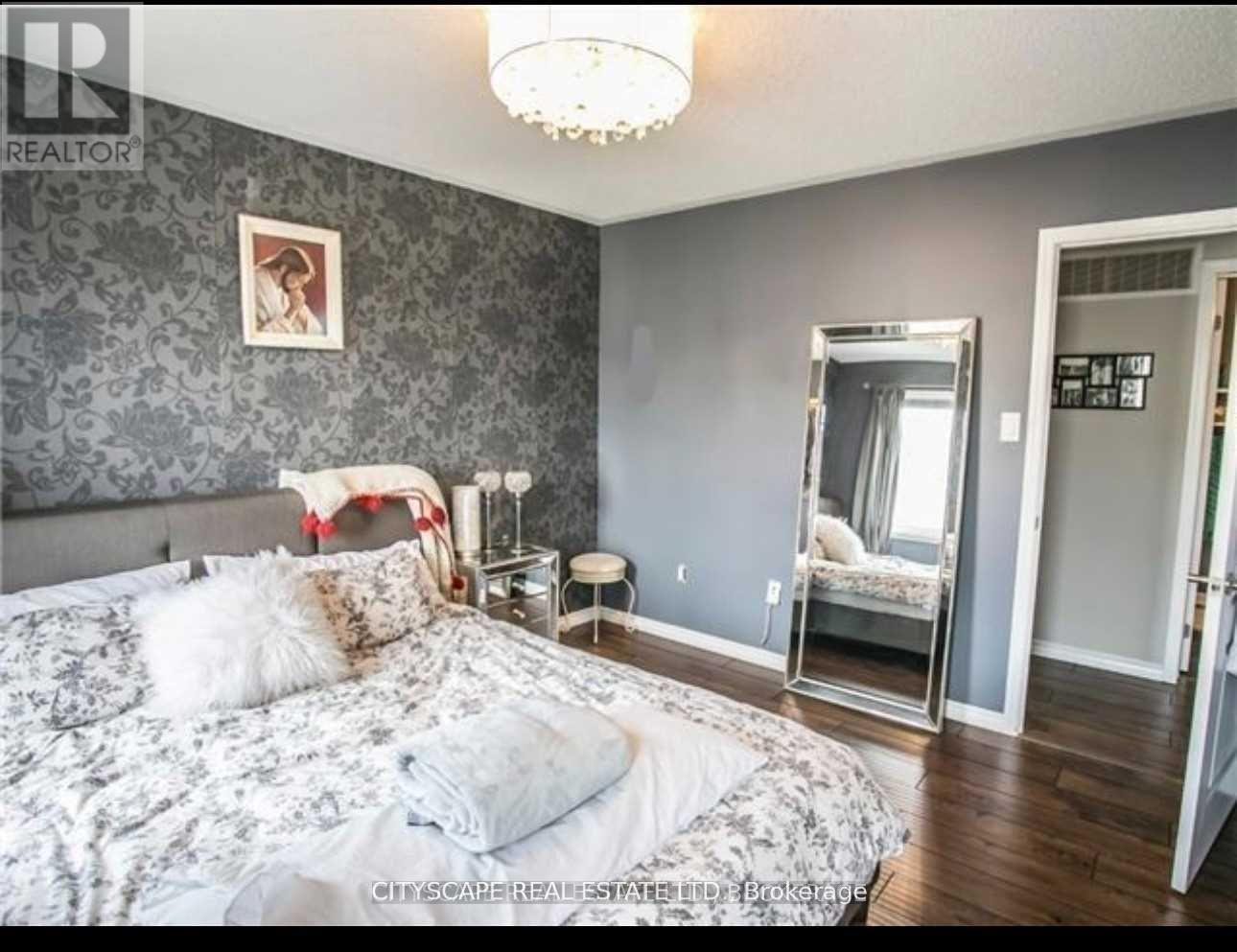 1023 Stemman Place, Milton, ON - Indoor Photo Showing Bedroom