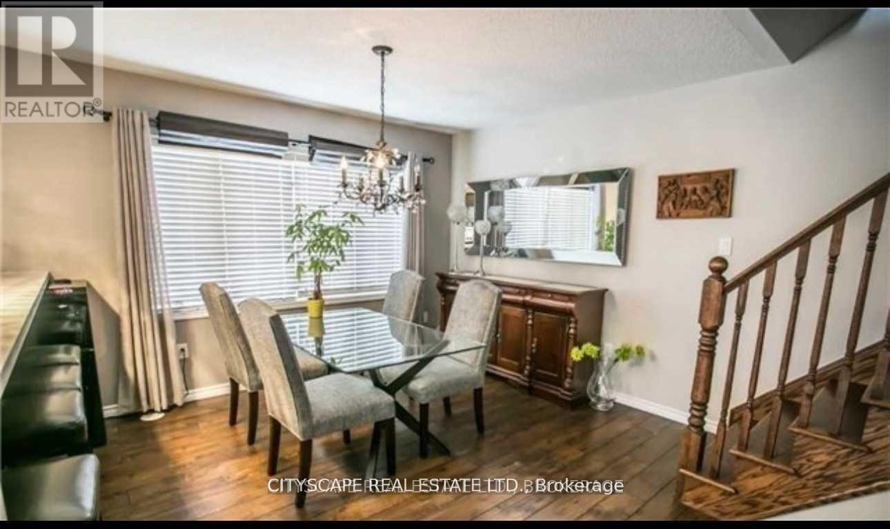 1023 Stemman Place, Milton, ON - Indoor Photo Showing Dining Room