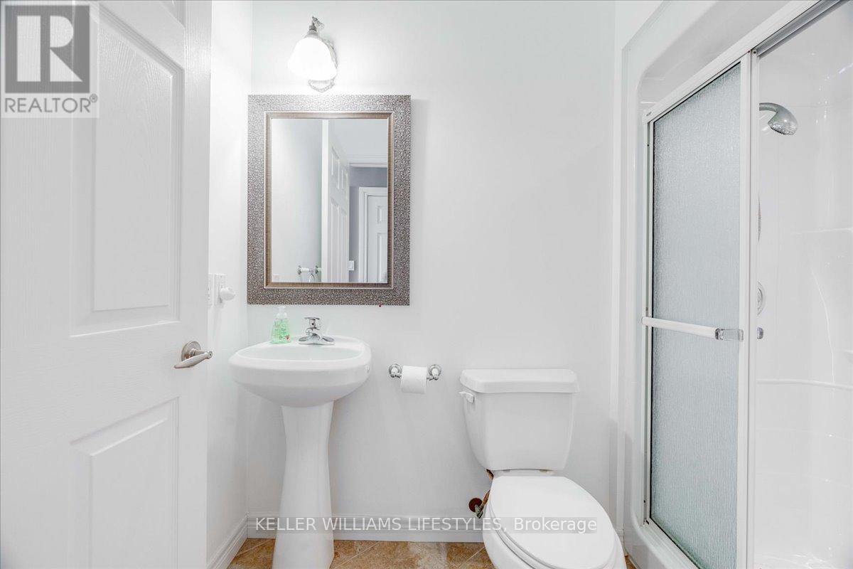 21 - 5969 Townsend Line, Lambton Shores (Forest), ON - Indoor Photo Showing Bathroom