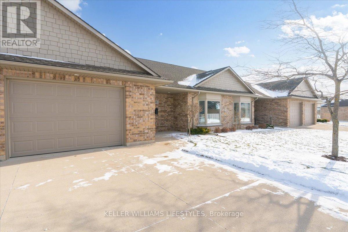 21 - 5969 Townsend Line, Lambton Shores (Forest), ON - Outdoor